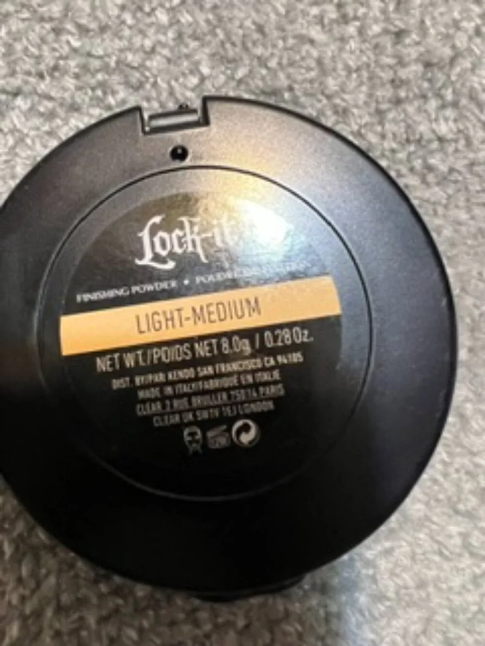 NWOB KVD Lock-it Finishing Powder in Light-Medium - Never used